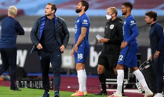 Фрэнк Лампард (слева) и Оливье Жиру (в центре), Getty Images