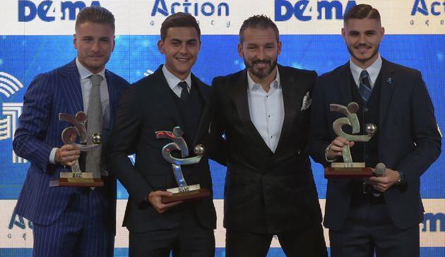 Пауло Дибала (второй слева) и Мауро Икарди (первый справа), Getty Images