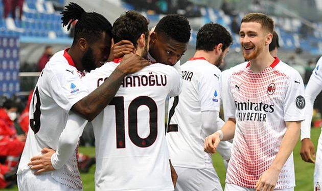 милан обыграл сассуоло, getty images