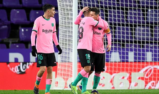 Радость игроков Барселоны, getty images