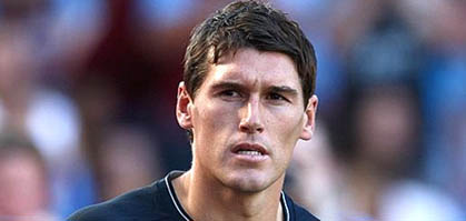 Гарет Барри окончательно перессорил американцев и Бенитеса