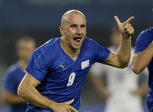 Рокки празднует, АР