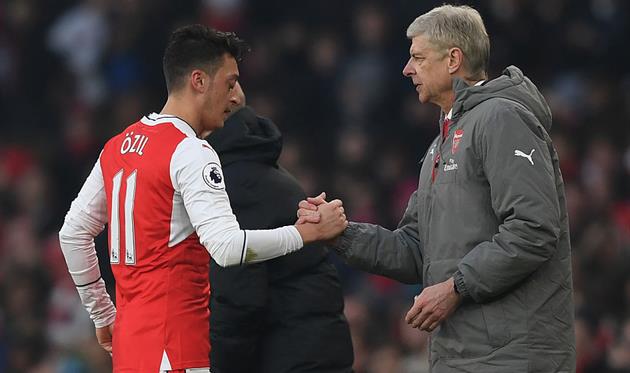 Месут Озил и Арсен Венгер, Getty Images