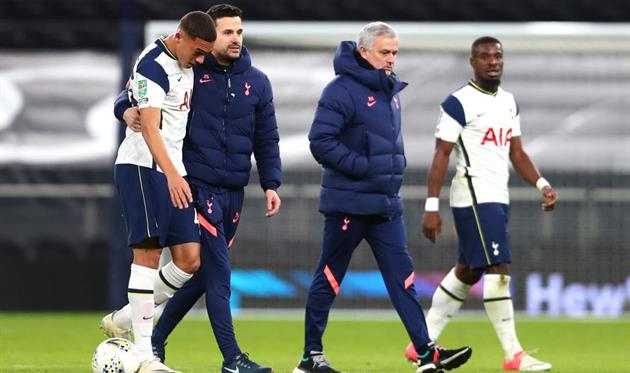 Жозе Моуриньо и игроки Тоттенхэма, Getty Images