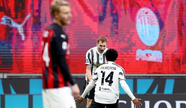 Празднование забитого мяча в ворота Милана в исполнении Маккенни, Getty Images