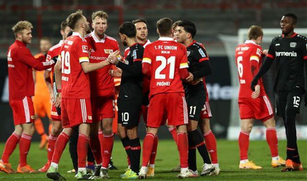 Потасовка в конце матча Унион Берлин — Байер, Getty Images
