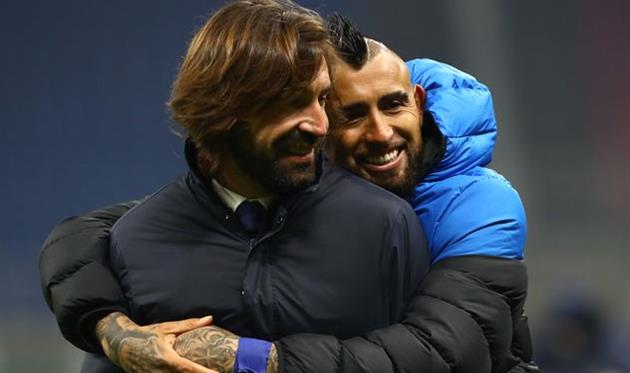 Андреа Пирло (на переднем плане) и Артуро Видаль, Getty Images 