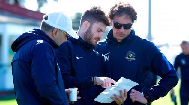 Луиджи Ночентини (по центру), фото СК Днепр-1