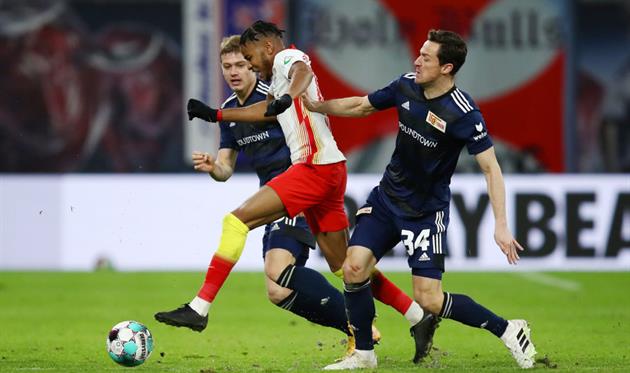 Бундеслига: Лейпциг одолел Унион, Арминия разбила Штутгарт, Фрайбург разошелся миром с Айнтрахтом