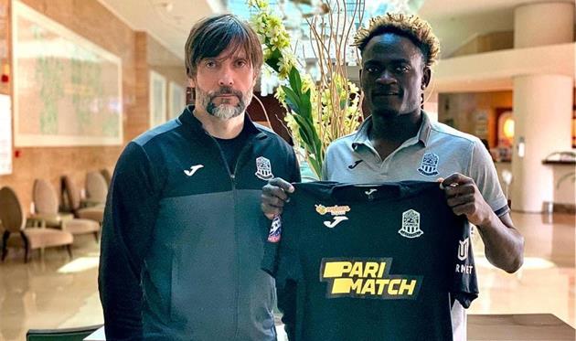 Тадеус Нкенг (справа), фото ФК Олимпик