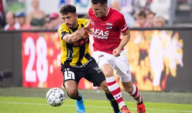 Далехо Ирандуст (слева), ANP