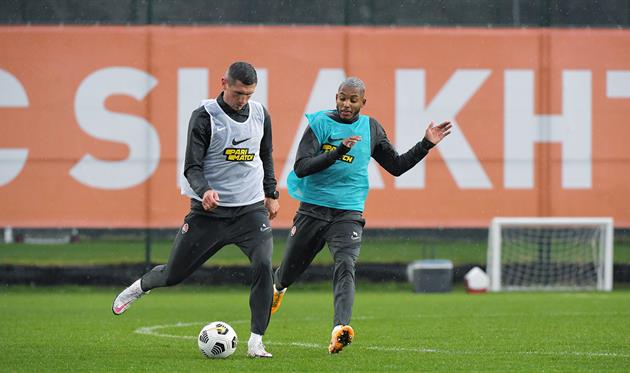 Кривцов и Фернандо, фото Шахтер