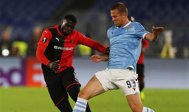 Мбайе Ньянг (слева). Getty Images