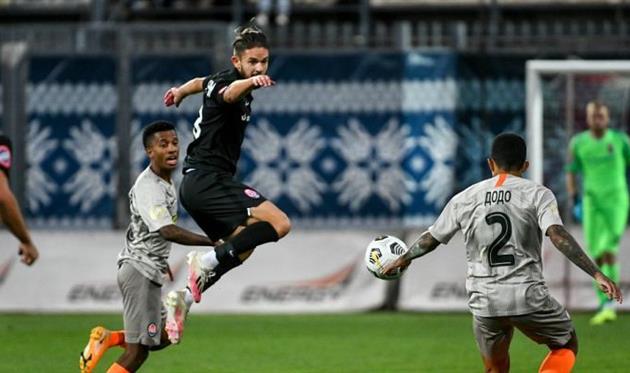 Максим Гречкин (по центру), ФК Заря