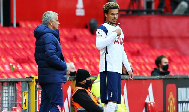 Жозе Моуриньо (слева) и Деле Алли, Getty Images