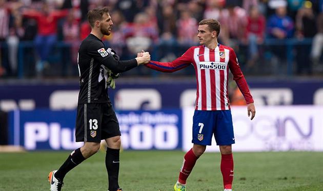 Ян Облак (слева) и Антуан Гризманн, Getty Images