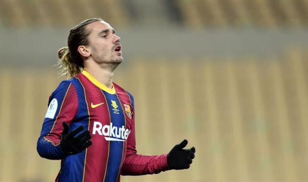 Гризманн остался в запасе на матч Барселоны против Эльче