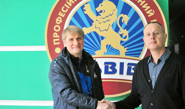 Анатолий Бессмертный (слева), ПФК Львов