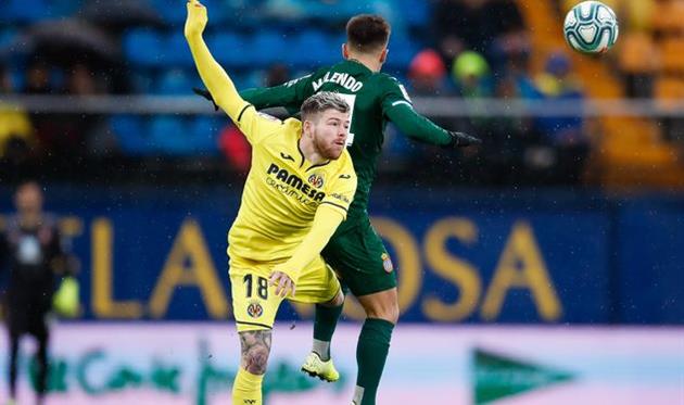 Альберто Морено (на переднем плане), Getty Images