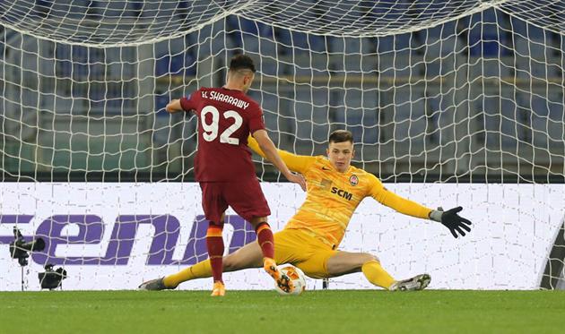 Стефан Эль-Шаарави забивает гол в ворота Анатолия Трубина, Getty Images