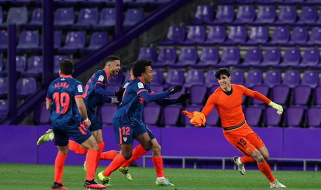 Буну (справа), Getty Images