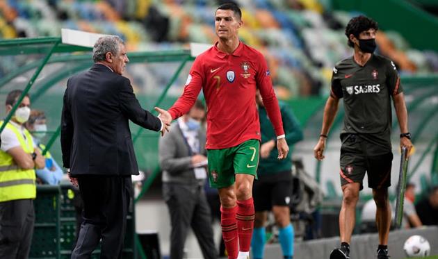 Фернанду Сантуш (слева) и Криштиану Роналду, getty images