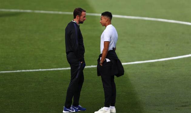 Гарет Саутгейт (слева) и Джесси Лингард, getty images