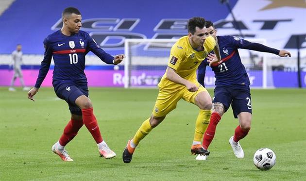 Николай Шапаренко в матче против сборной Франции, Getty Images