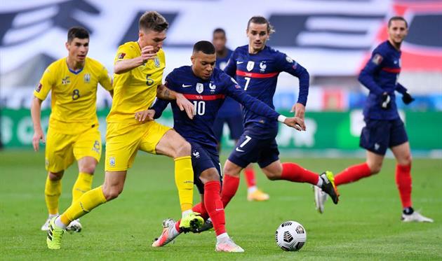 Сергей Содорчук и Килиан Мбаппе, getty images