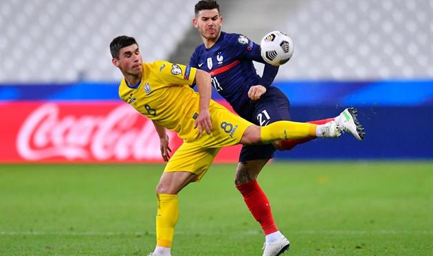 Руслан Малиновский (слева) и Лукас Эрнандес, getty images