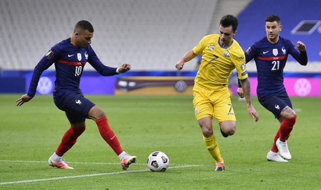 Николай Шапаренко (по центру), Getty Images