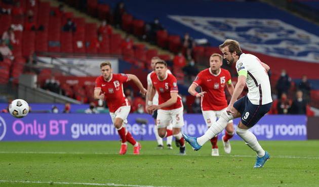 Удар лучшего пенальтиста в истории сборной Англии в матче против Польши, Getty Images