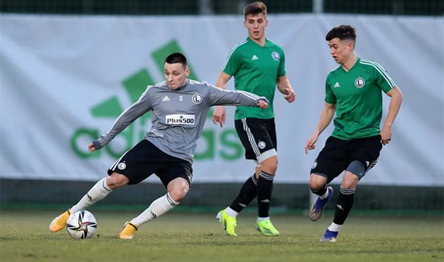 НАЗАРИЙ РУСИН (СЛЕВА), ФК ЛЕГИЯ