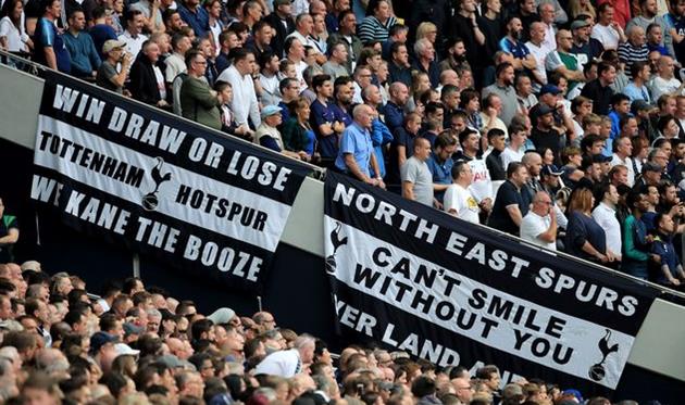 Фанаты на Тоттенхэм Хотспур Стэдиум, Getty Images