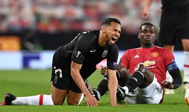 Поль Погба (справа) b Анхель Эррера, getty images