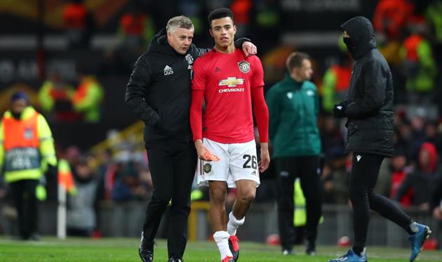 Оле-Гуннар Солскьяер (слева) и Мейсон Гринвуд, getty images