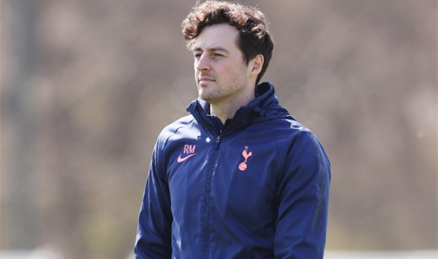 Тоттенхэм заменил Моуриньо 29-летним тренером до конца сезона