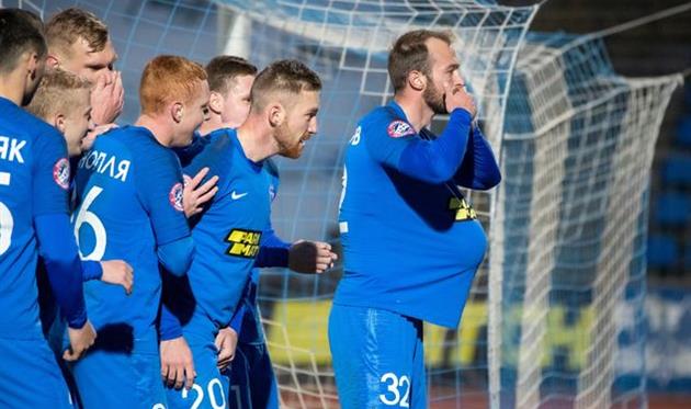 Празднование забитого мяча игроками Десны, фото ФК Десна Чернигов