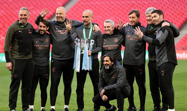 Хосеп Гвардиола (по центру), Getty Images