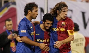 Педрито, Хеффрен и Пуйоль, AFP