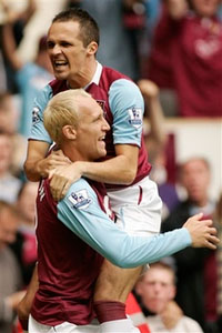 Аштон отметился дублем, АР