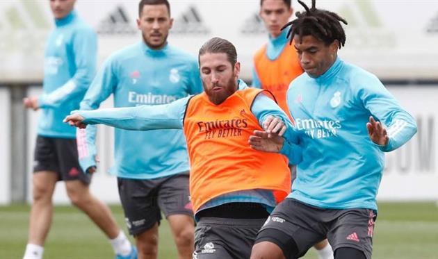 Серхио Рамос (по центру), ФК Реал Мадрид