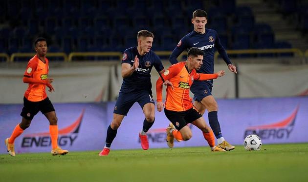 Шахтер - Днепр-1