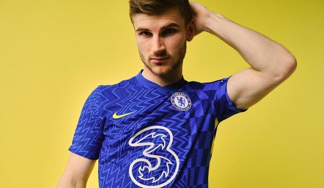 Тимо Вернер в новой футболке Челси, twitter.com/ChelseaFC