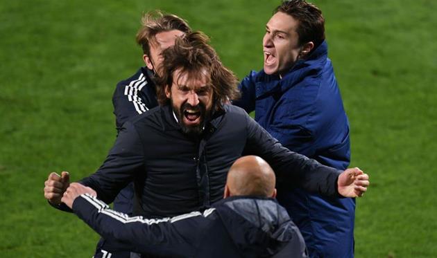 Андреа Пирло (по центру), getty images