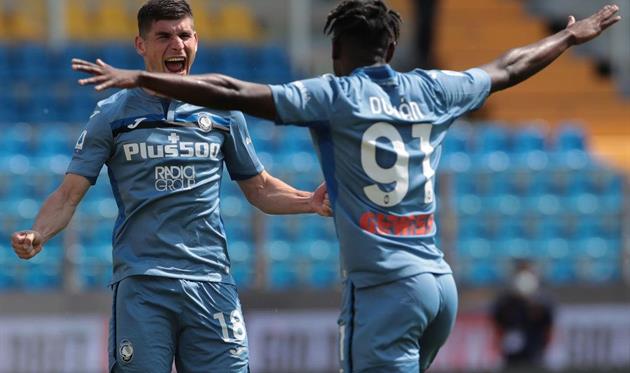 Руслан Малиновский и Дуван Сапата, Getty Images