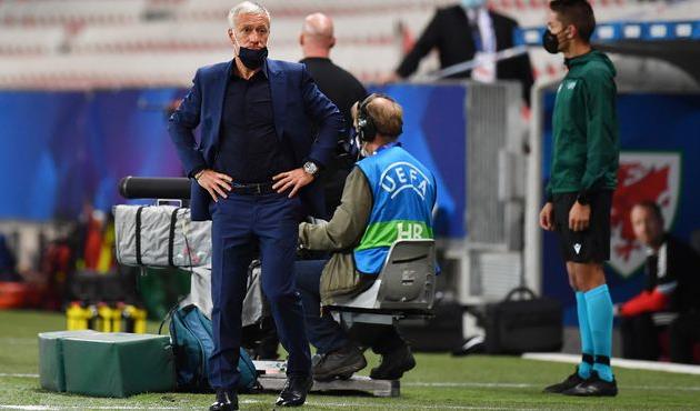 Дидье Дешам в матче против Уэльса, Getty Images