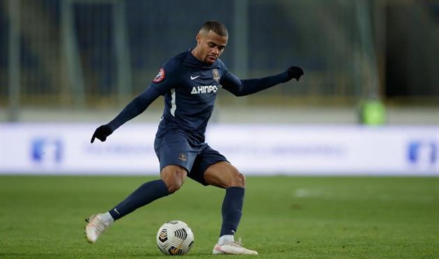 Лукас Тейлор, СК Днепр-1