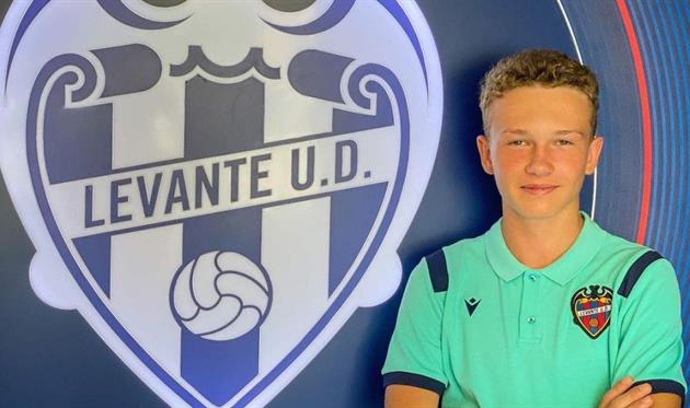 Марк Шпира, Instagram