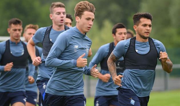 Владислав Ванат (на переднем плане), фото ФК Динамо Киев